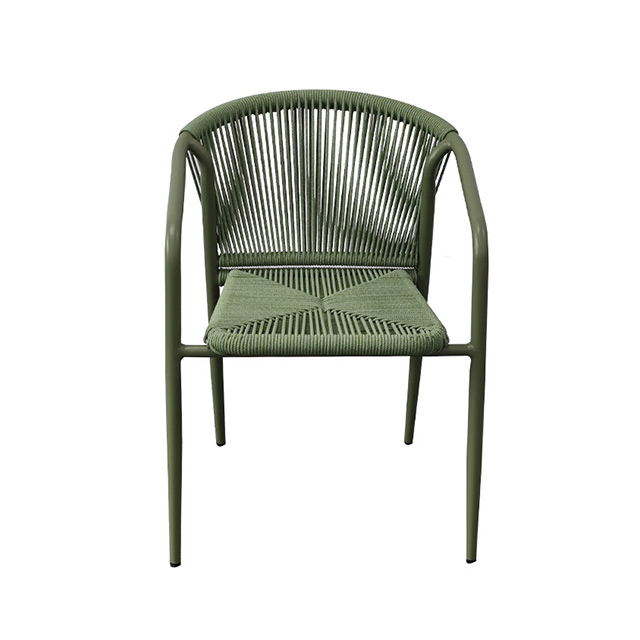 Handwoven Rattan Lounge Chair – Weatherproof Outdoor Seating for Terrace & Garden