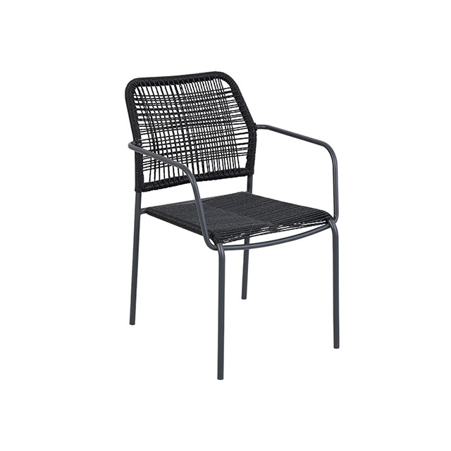 The Courtyard And Garden Tables And Chairs Are Simple And Casual. The Outdoor Tables And Chairs Are Modern Ironwork, Waterproof And Sun-Proof