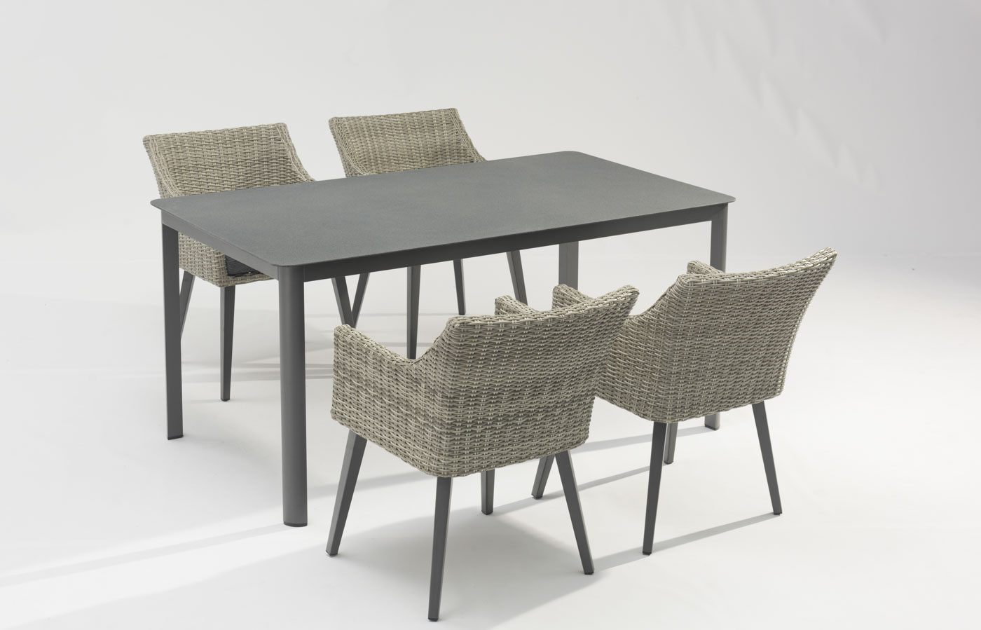 New Craft Design Modern Rattan Woven Terrace Garden Beach Chair Armrest Leisure Rattan Outdoor Chair