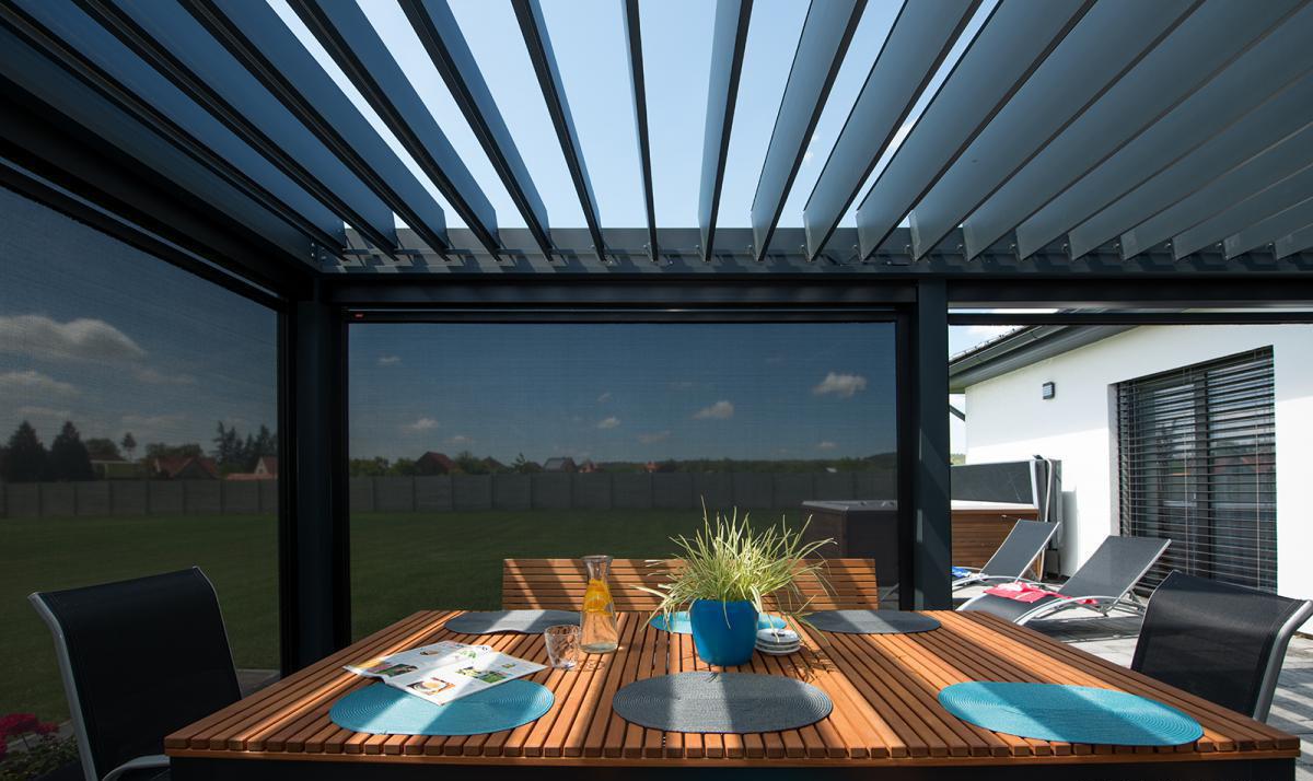 Outdoor Metal Motorized Electric Retractable Free Standing Wind Resistant Waterproof Aluminum Garden Awning