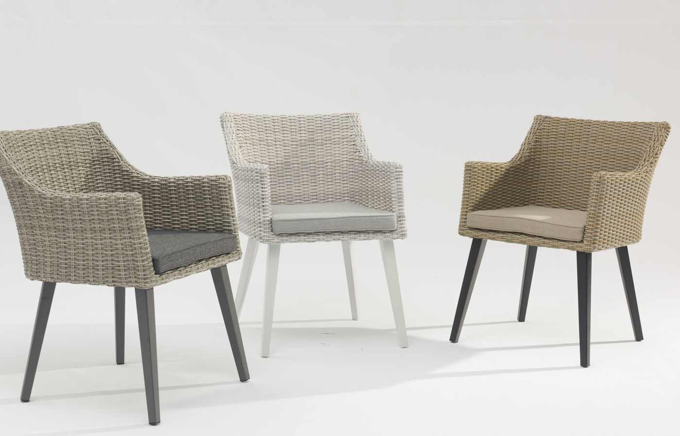 New Craft Design Modern Rattan Woven Terrace Garden Beach Chair Armrest Leisure Rattan Outdoor Chair